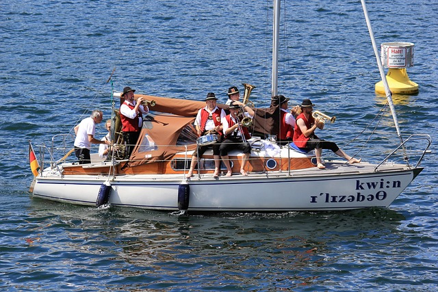 CBA：山东高速男篮客场93-98广东队 终结五连胜.